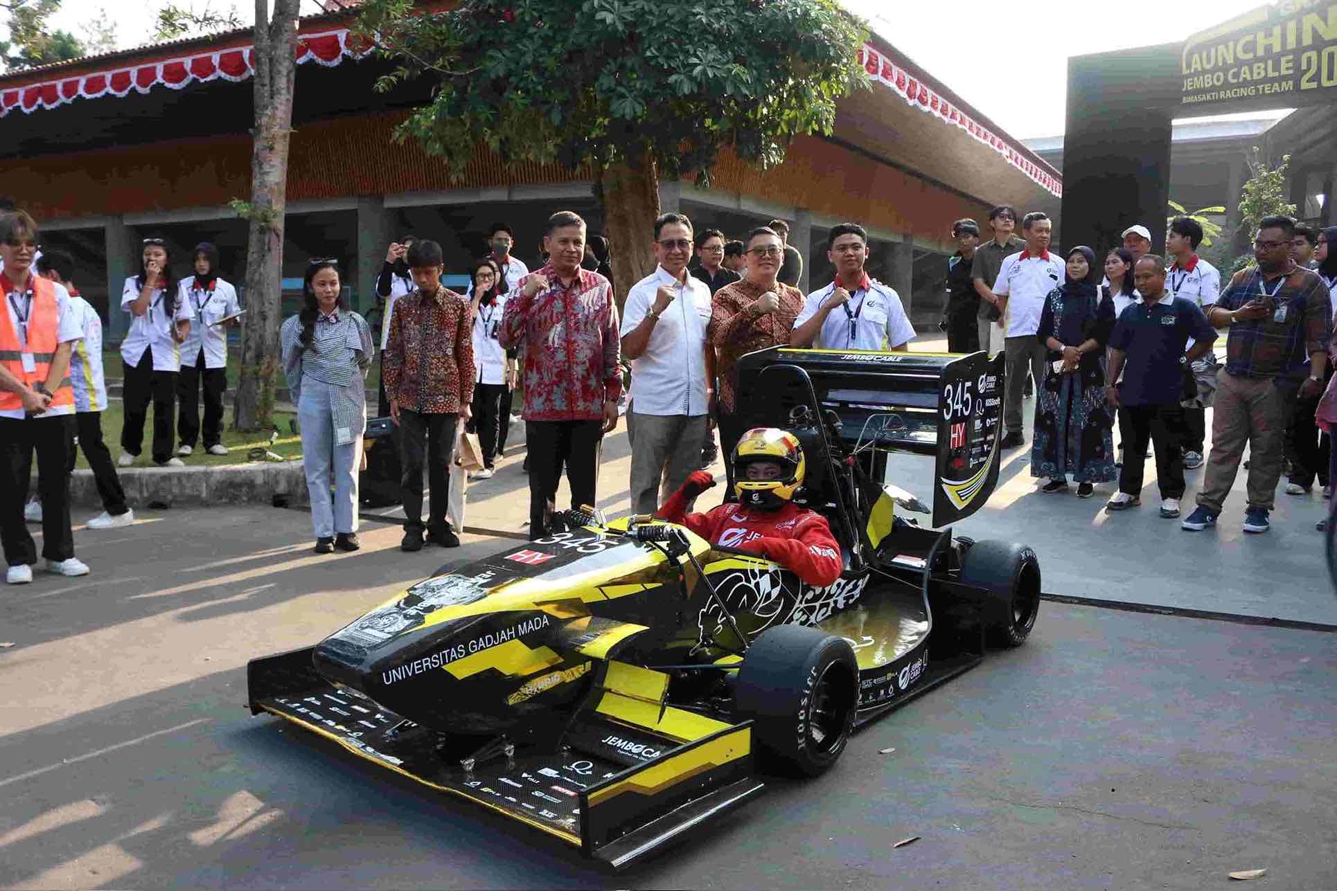 Mobil hybrid Bimasakti Racing Team UGM di ajang Formula SAE Italy 2025