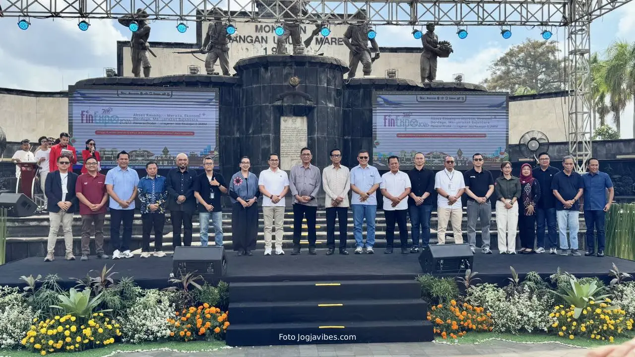 Suasana Puncak Bulan Inklusi Keuangan 2026 bersama OJK dan Sri Sultan HB X di Monumen Serangan Umum 1 Maret Yogyakarta